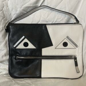 Nine West two faced black and white clutch